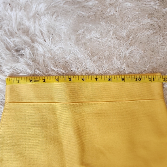 BCBG Yellow Bandage Mini Skirt, Size XS - Picture 5 of 6